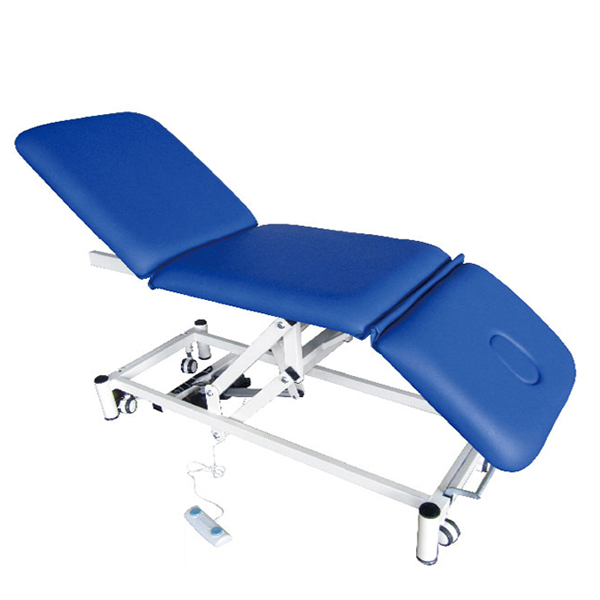 BDC106 Examination couch by electric motor